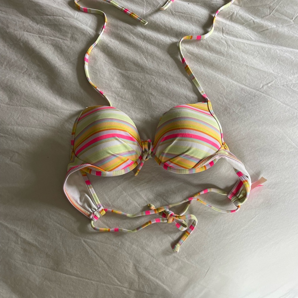 Victoria’s Secret Multicolor Bikini Top (32B)